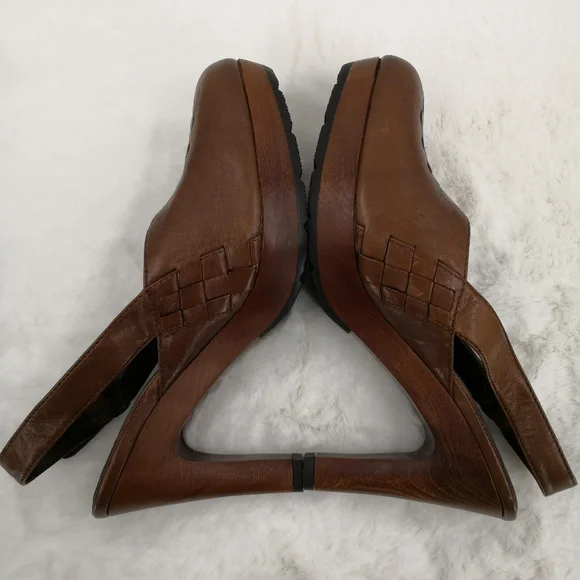 Cole Haan Women's 9B Brown Strap Platform 4" Heel - Picture 6 of 8